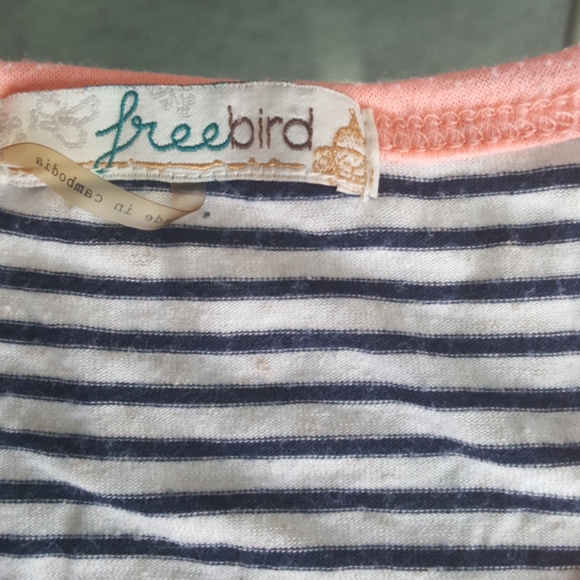 Freebird. Striped button front tee. Xl - Picture 4 of 7